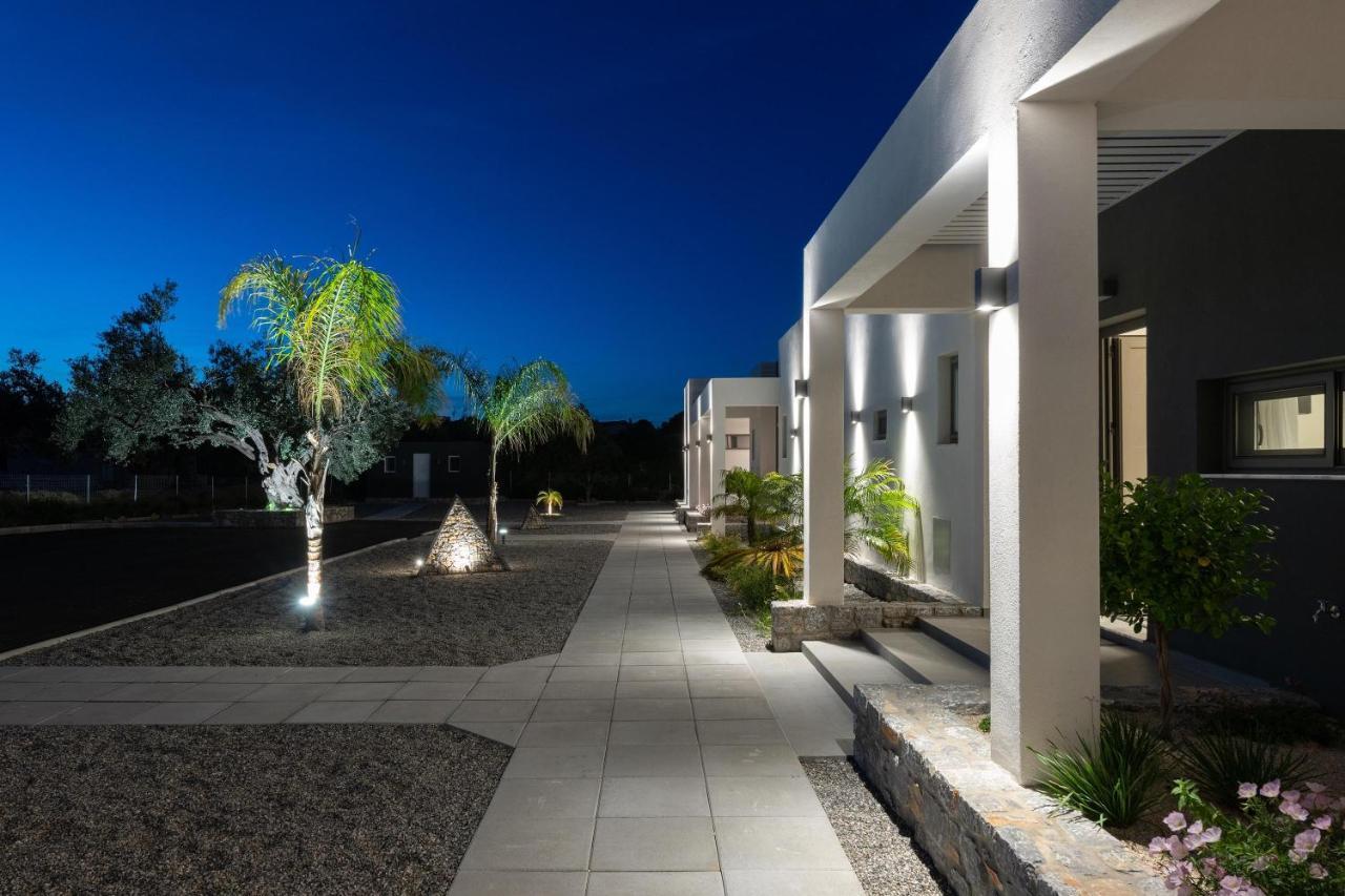Armonia Suites Jenadi Zewnętrze zdjęcie