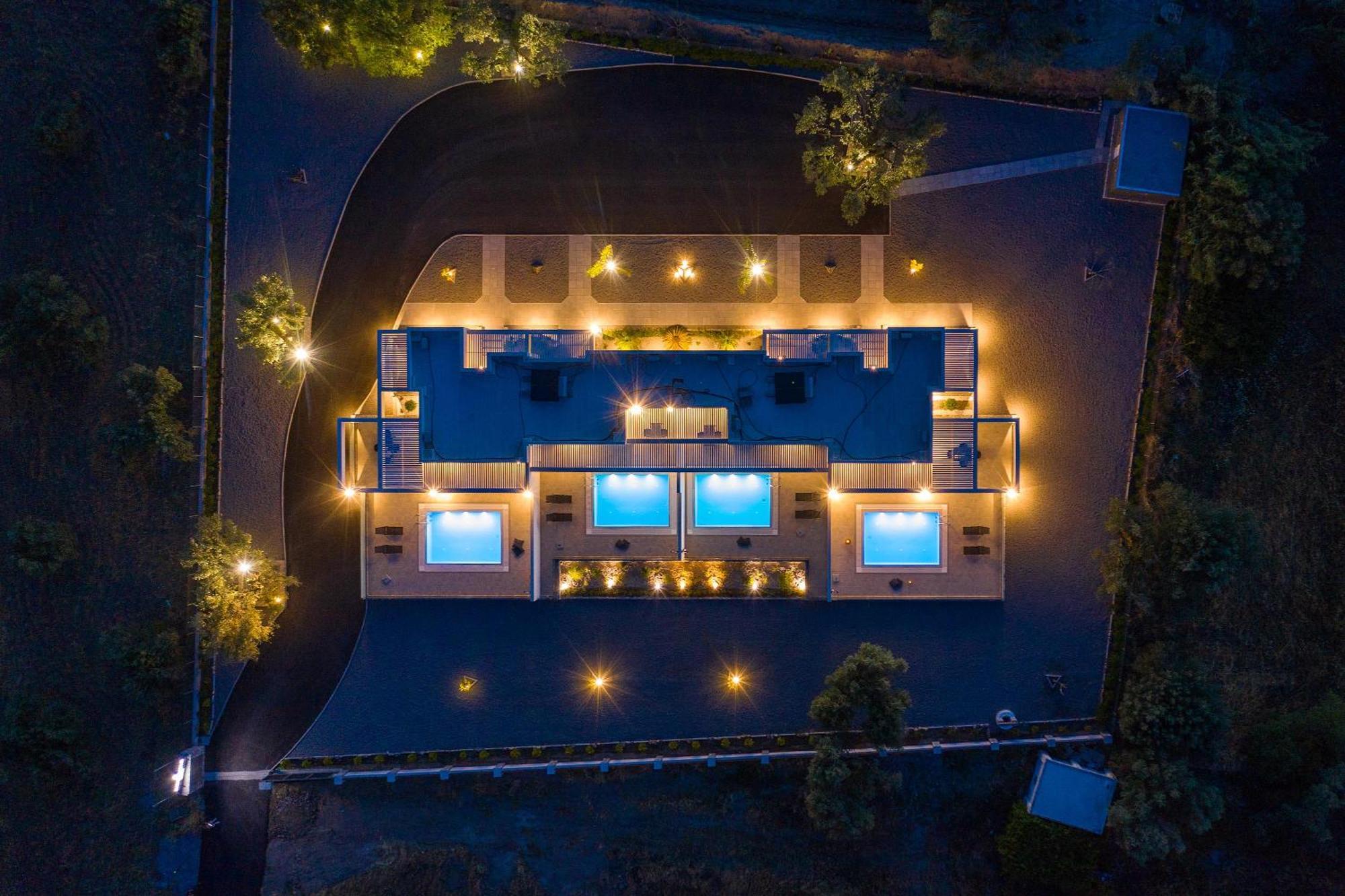 Armonia Suites Jenadi Zewnętrze zdjęcie
